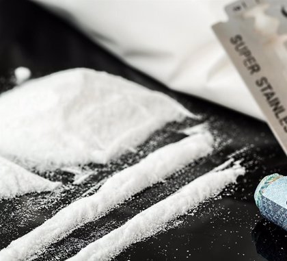 Venía con "de todo": lo atraparon con cocaína, marihuana, pastillas y una pistola