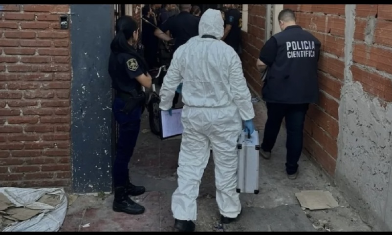 Hallan el cadáver de una niña en una caja de madera con cemento en San Martín
