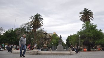 Domingo cálido y nublado
