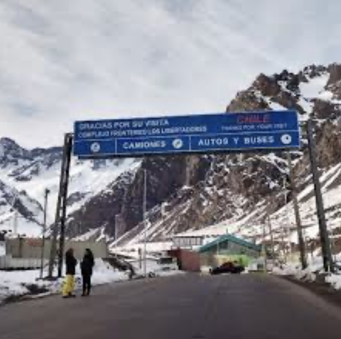 Cerraron el paso a Chile por Mendoza por intensas nevadas