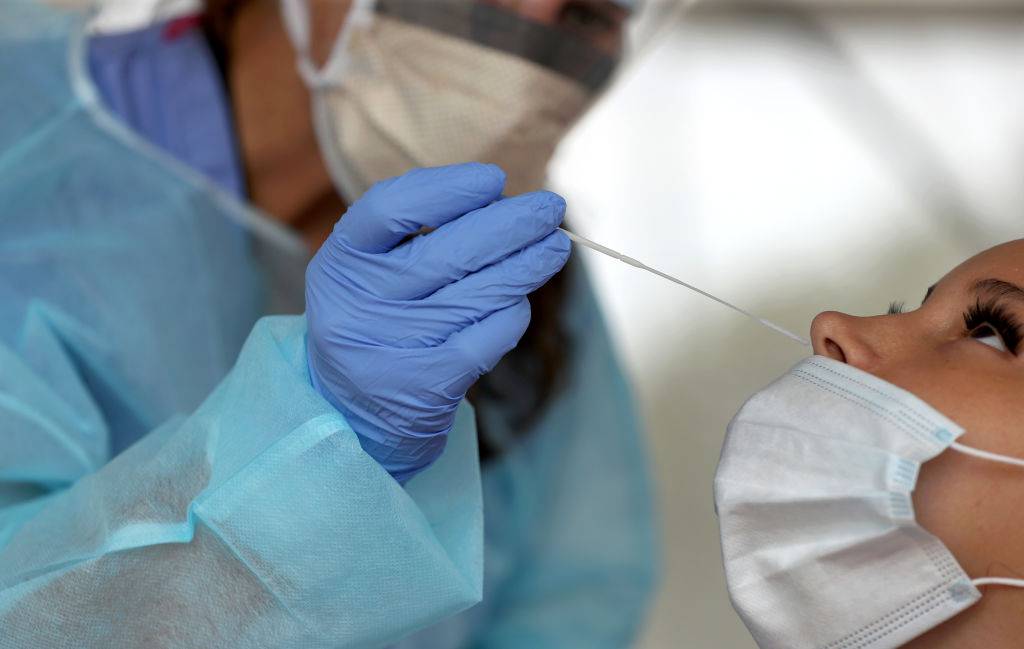 Otra fuerte suba de contagios: confirmaron 16.279 nuevos casos de COVID-19, la cifra más alta desde julio