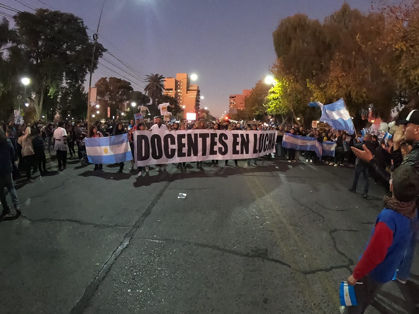 El Gobierno ya mandó a descontarle 6 días a los docentes autoconvocados