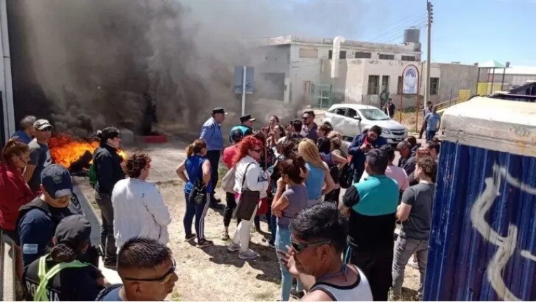 Los padres de Chubut denuncian: acusan a un profesor de abusar de 14 nenes
