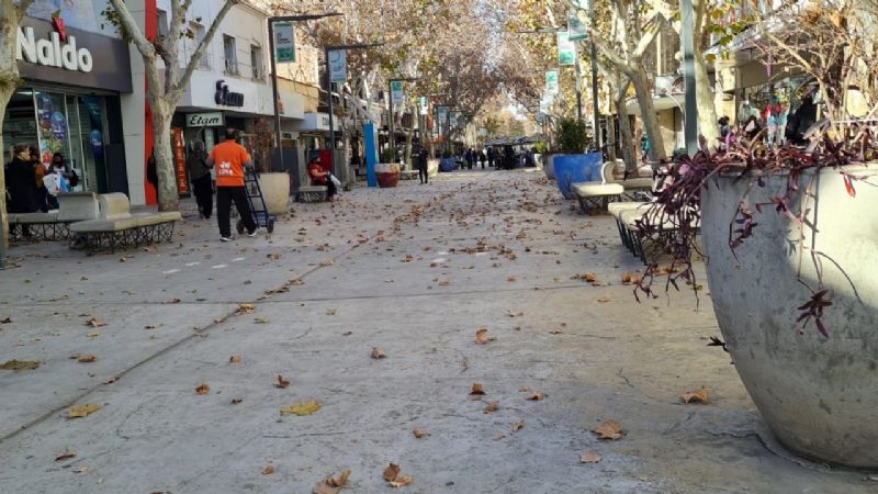 Este martes tendrá viento Zonda y ráfagas del Sur