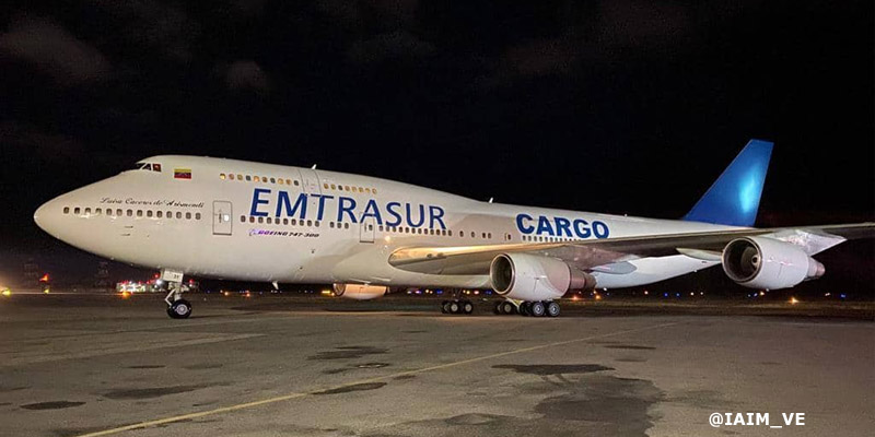 Venezuela le pide a  Villena que libere el avión retenido 