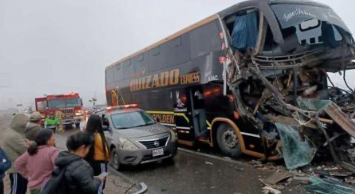 Perú: un ómnibus cayó en un barranco y hay al menos 24 muertos