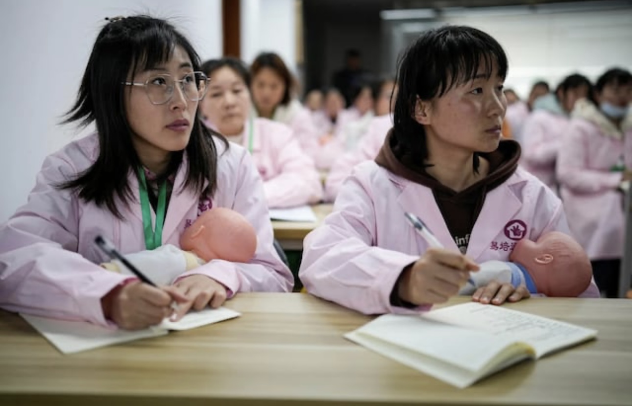 El régimen chino pidió a las mujeres que tengan más hijos, pero su población sigue cayendo