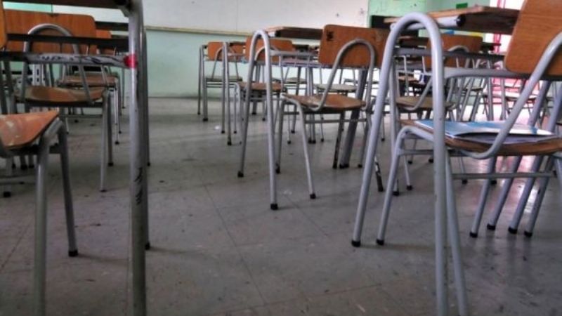 Presunto abuso en escuela en Capital: padres protestaron pidiendo policías en ingresos
