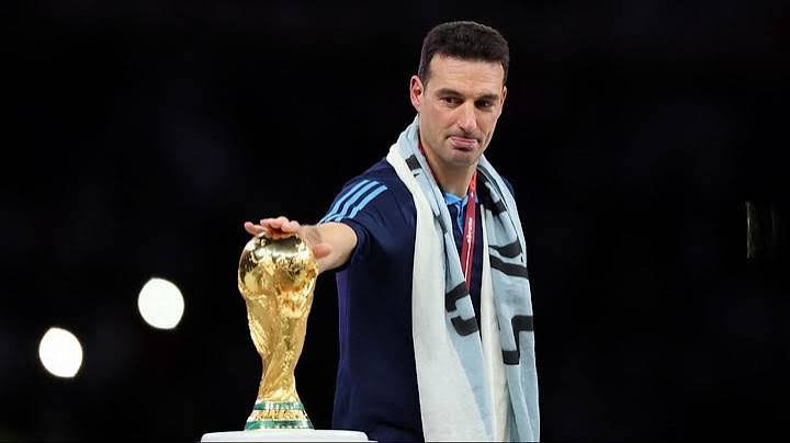 Scaloni, cada vez más cerca de seguir al frente de la Selección Argentina