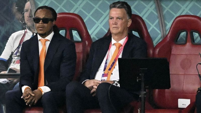 Van Gaal no se metió con Messi y confirmó su salida de Países Bajos