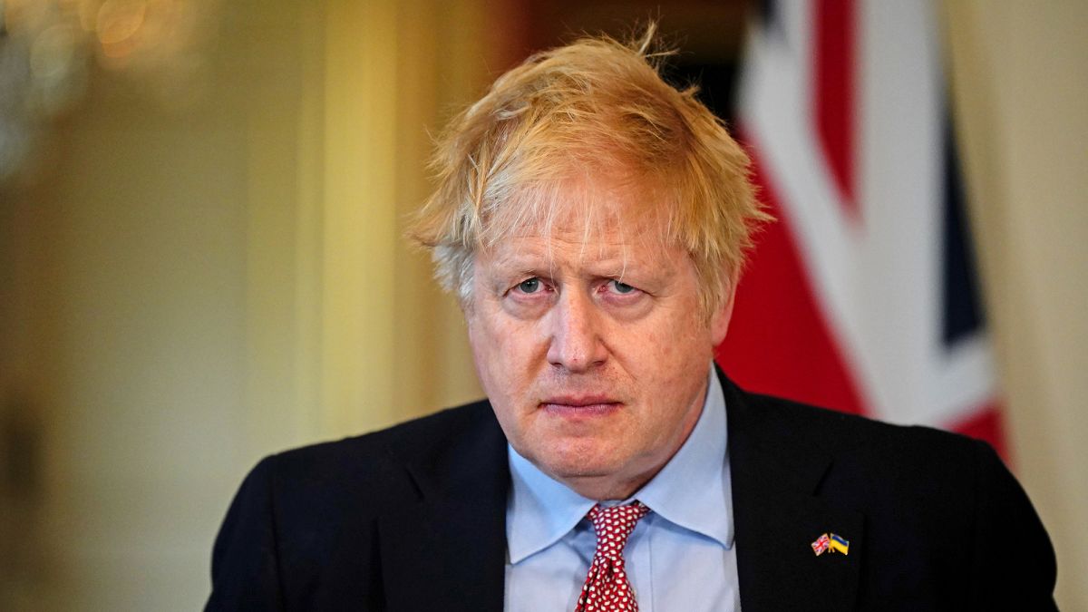 El gobierno de Boris Johnson en jaque: renuncias masivas de su gabinete