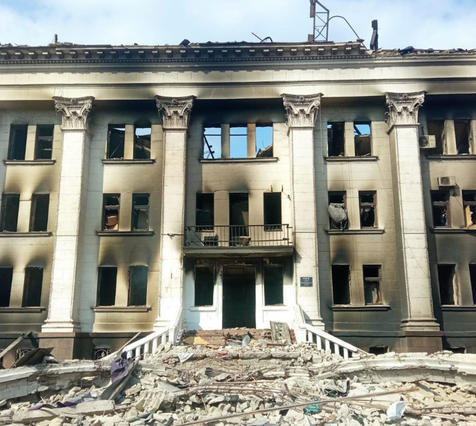 600 muertos en el brutal bombardeo de Putin contra el teatro de Mariupol