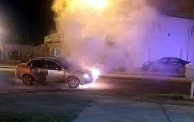Se incendió un auto en pleno Lote Hogar 7 y nadie vio nada ¿Intencional?