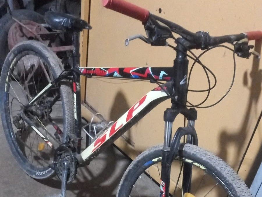 Delincuente reincidente usaba a un menor para robar bicis en Caucete