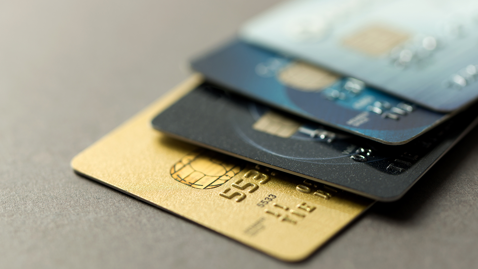 Alerta por tarjetas de crédito: financiar saldos o pagar el mínimo ya cuesta más del 100% anual