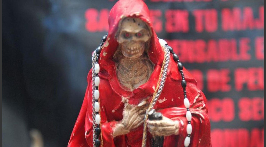 Como ofrenda a San La Muerte, un joven asesinó a su padre a cuchilladas en el cuello