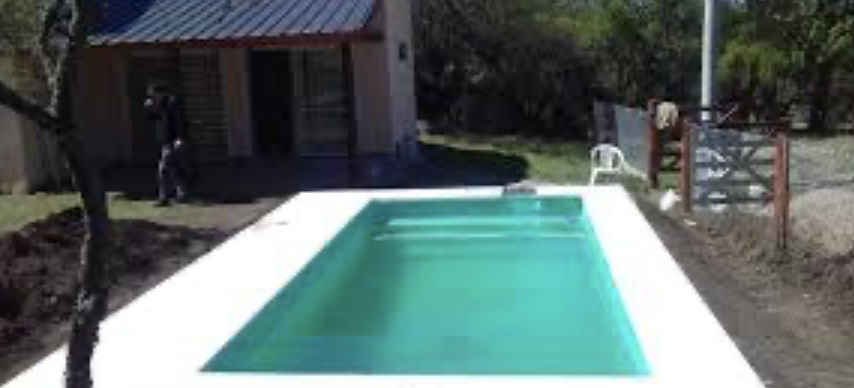 Tristeza en Angaco por la muerte de una nena de 4 años que cayó a una pileta 