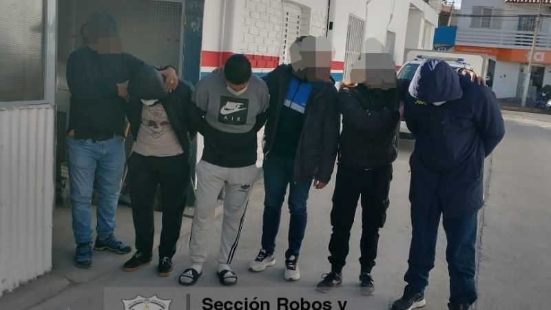 Golpe a una estación de servicio: allanamientos y tres detenidos