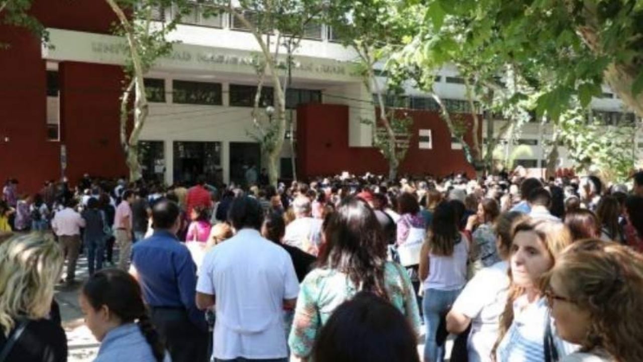 Casi 1500 chicos rindieron exámen en los Preuniversitarios y esperan resultados