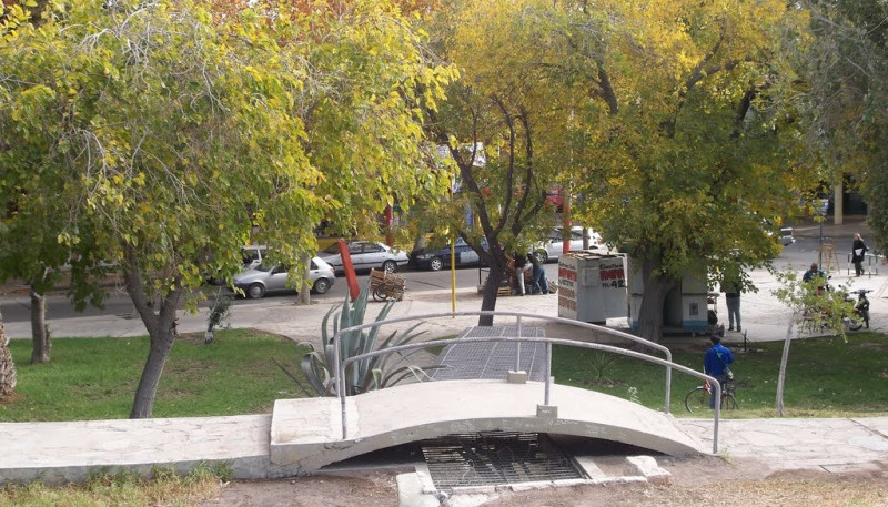 Desnudos: Asaltaron a dos adolescentes en "la Joroba" y les llevaron hasta la ropa