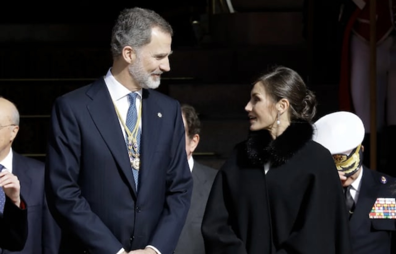 La corona española en el centro del escándalo: la Reina Letizia le habría sido infiel al Rey Felipe VI con su ex cuñado