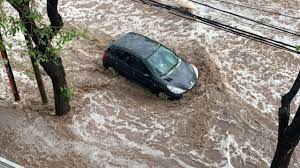 Mendoza fue afectado por un temporal de lluvia y granizo
