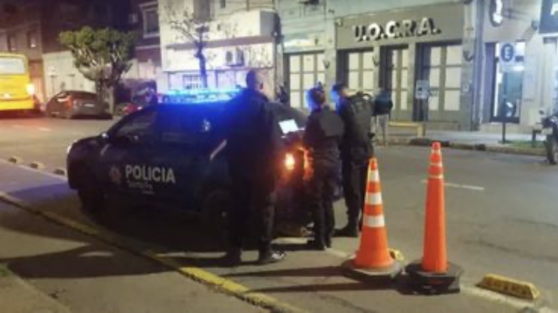 Balearon dos sedes de la UOCRA en Santa Fe y dejaron mensajes con amenazas