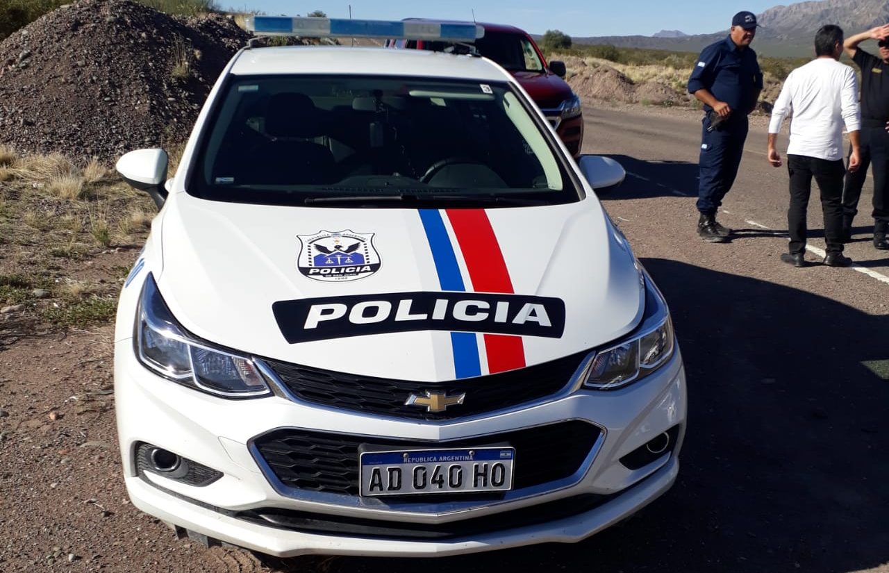 Una verguenza: tres policías chocaron un auto en estado de ebriedad