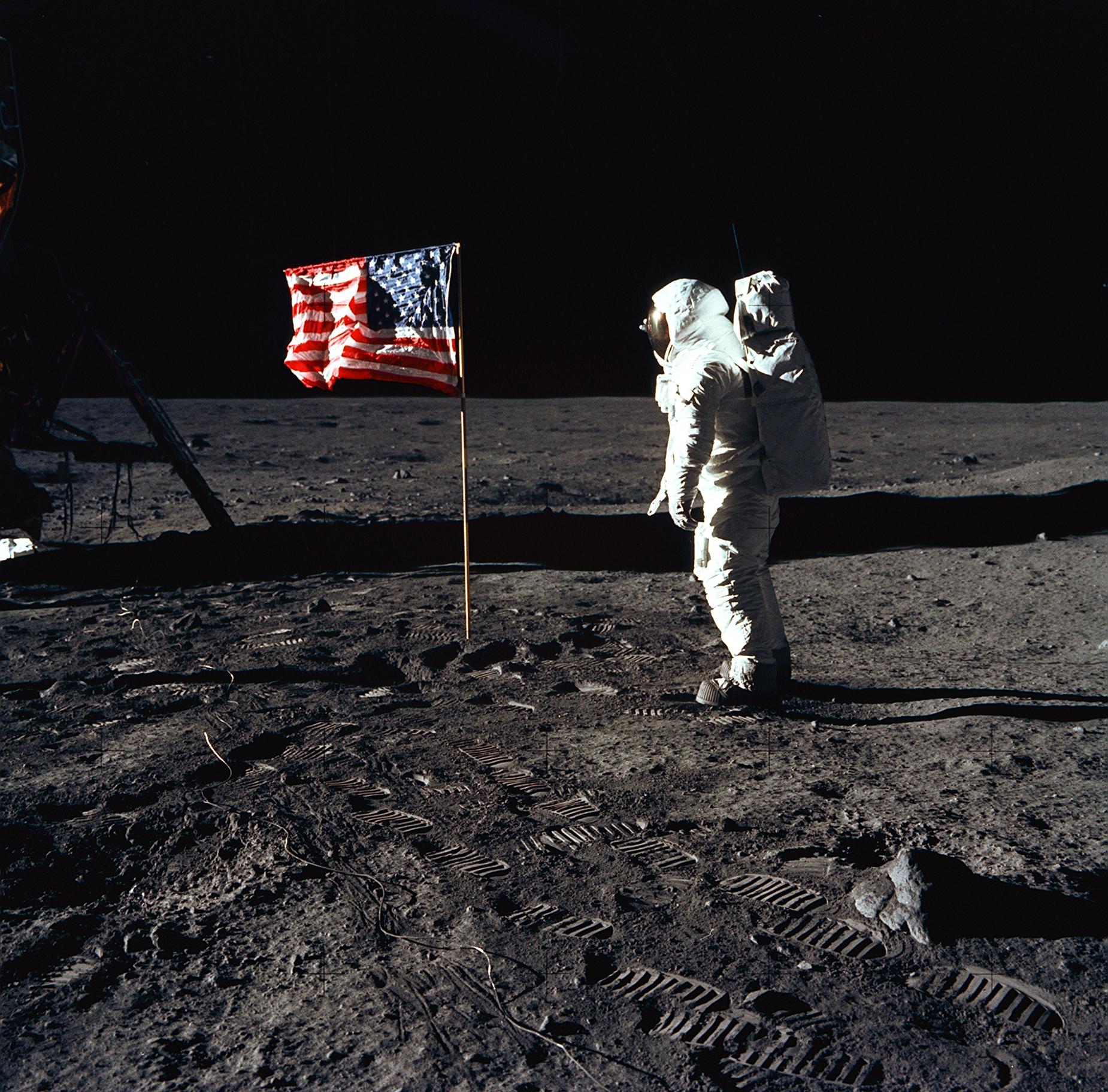 ¿El hombre verdaderamente llegó a la luna o fue solo una filmación trucada?