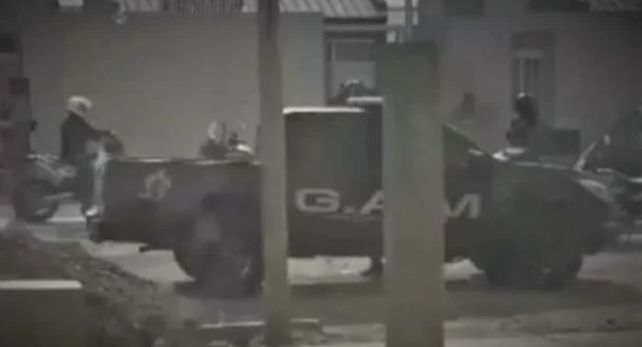 Balearon la casa de un hombre por el presunto abuso sexual de un menor 