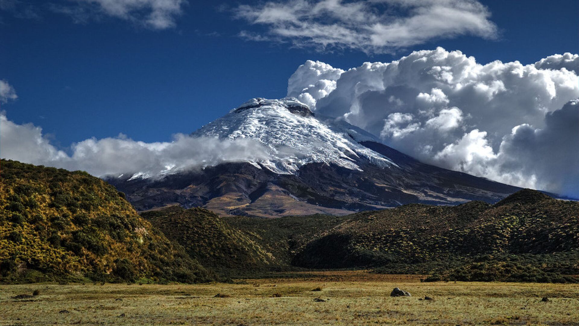 Volcán Cotopaxi: advierten que cerca de 300.000 personas están en riesgo