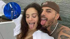 Rauw Alejandro lloró en pleno recital por La Rosalía