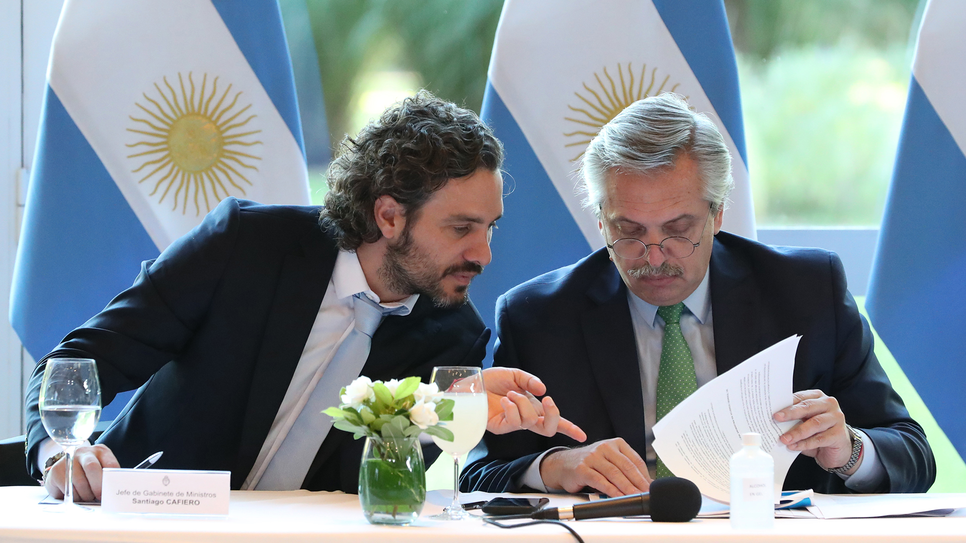 Cafiero viajará a Washington para ratificar la voluntad de pagar al FMI y explicar la relación con China