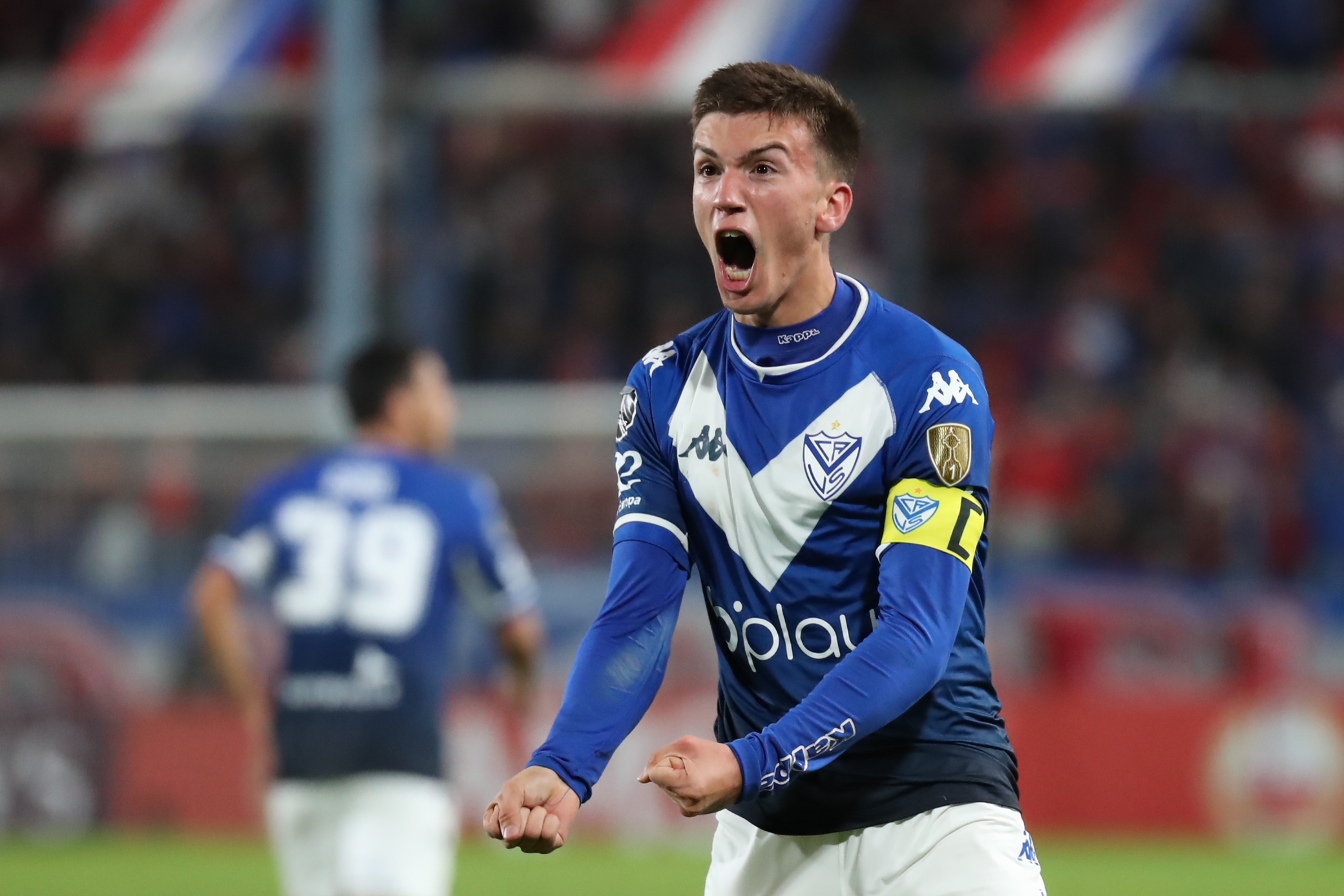 Perrone, la nueva joya argentina que se lleva el Manchester City 