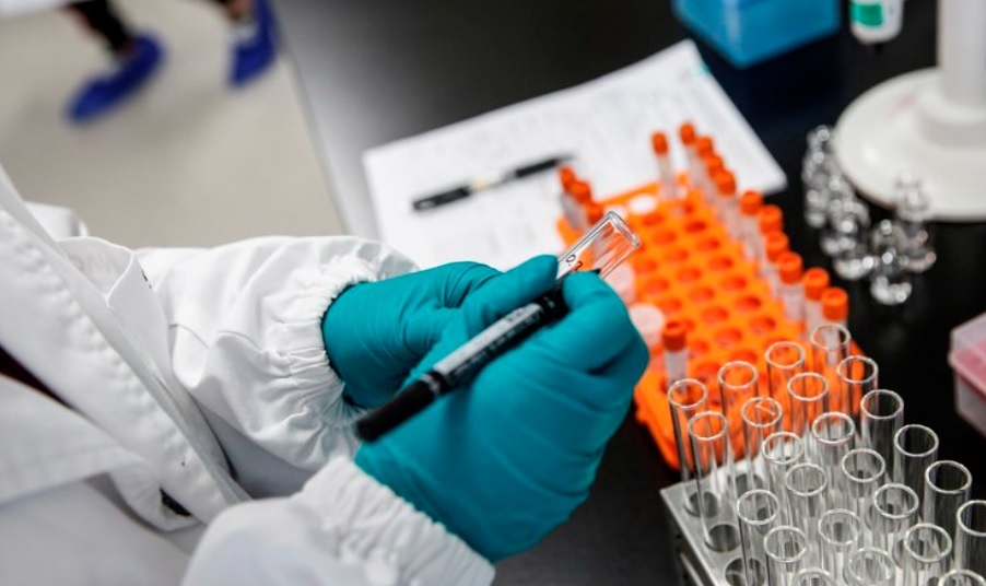 Cómo funciona la vacuna Pfizer que ya se probó en la Argentina