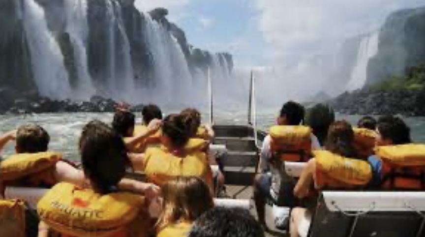 Fin de semana XXL: viajaron 1,5 millones de turistas y gastaron 8,3% más que el año pasado