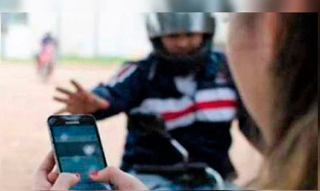 Tres delincuentes atacaron a una pareja para robarles sus celulares