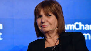 Bullrich habló sobre los planes sociales: "En 4 años no va a quedar ninguno"