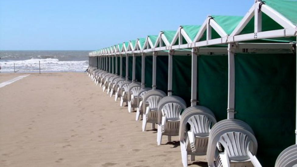 Alquilar una carpa en Mar del Plata cuesta alrededor de un millón de pesos
