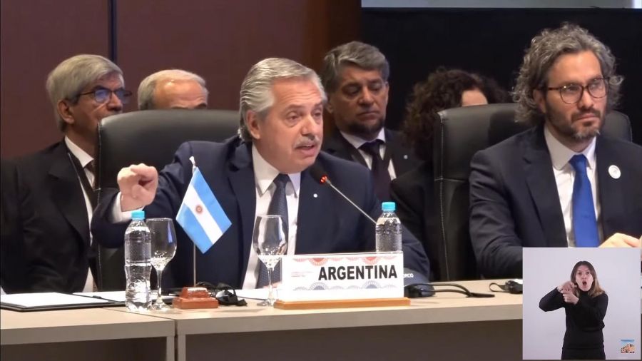 Fernández viaja a Uruguay para la cumbre del Mercosur