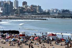 Finde largo exitoso: 1,2 millones de turistas viajaron por el país