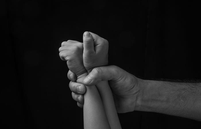 Por abusar sexualmente de dos amigas de sus hijos, le dieron 8 años de prisión