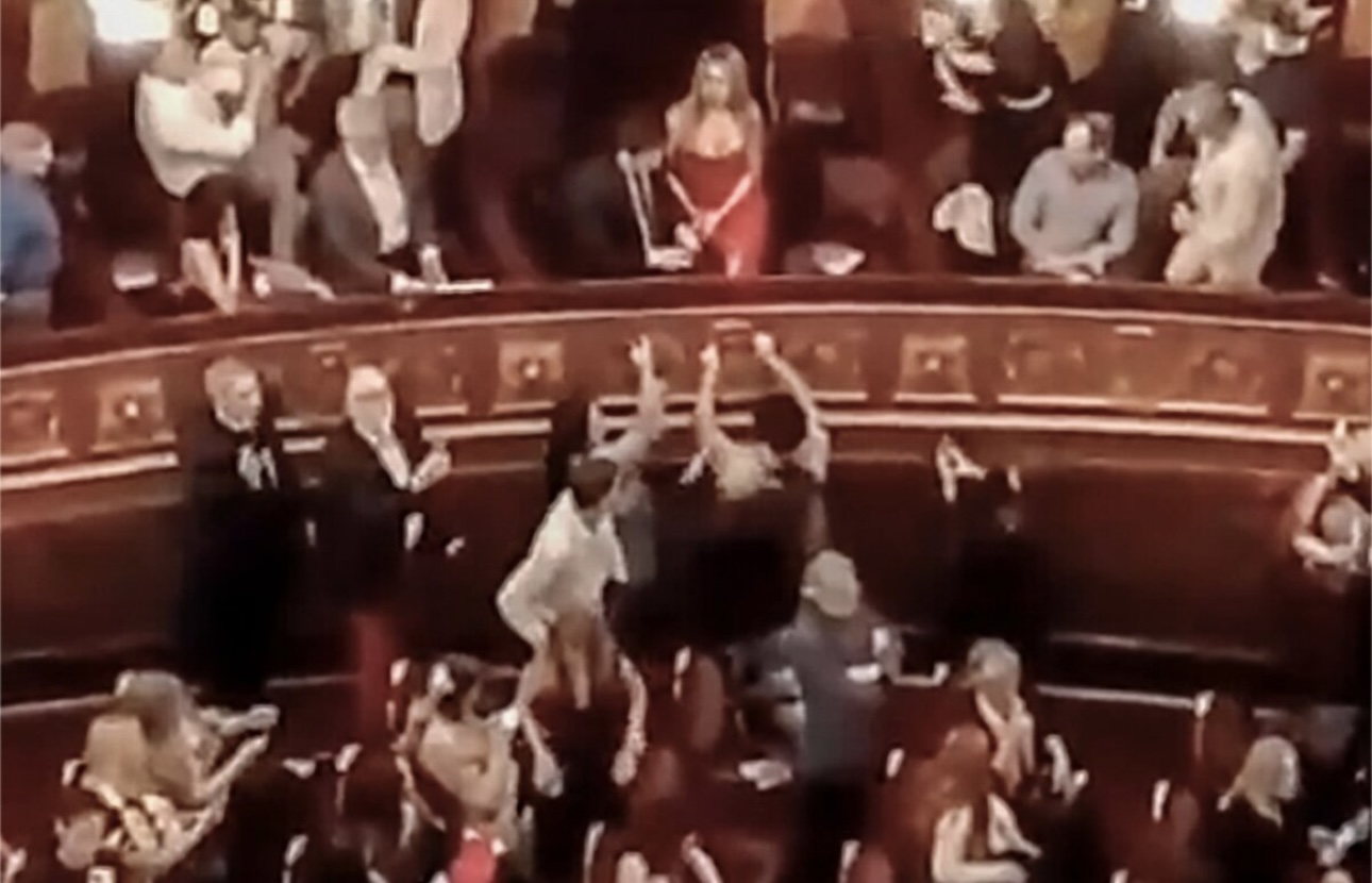 Javier Milei, abucheado en el Teatro Colón