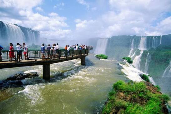¿Te irías a vivir gratis cerca de las Cataratas? Buscan voluntarios y ofrecen alojamiento a cambio de 25 horas semanales