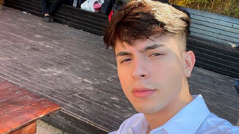 El mal momento que vivió Rusherking: le robaron el celular mientras grababa un video en la calle