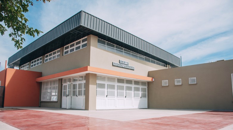 Último tramo de obra para dos nuevos edificios escolares en Chimbas