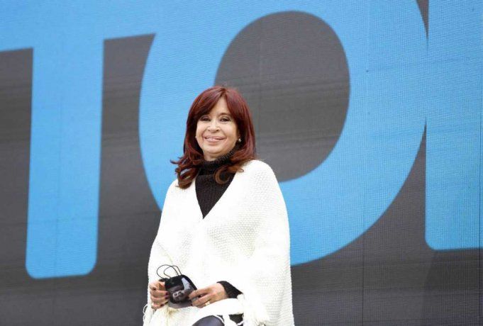 Cristina Fernandez viajará a Honduras para la asunción de la presidenta electa