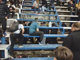 Un nene cayó de la tribuna cuando miraba un partido de Hockey