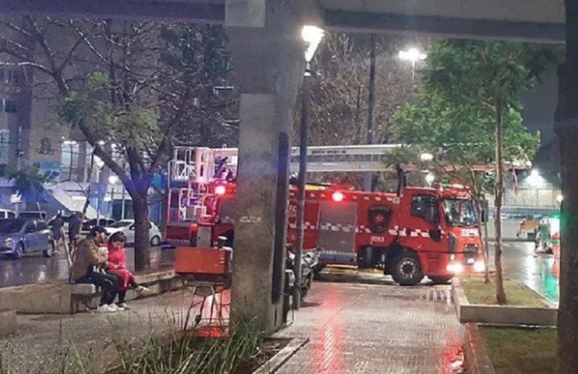Incendio en Lugano: un niño de 7 años murió y su hermana de 3 se encuentra grave