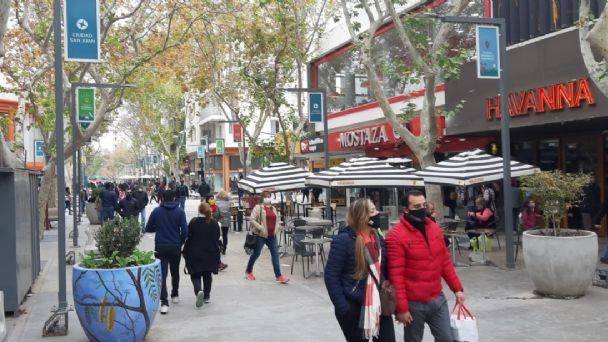 Sin precios y a la espera de nuevos aumentos: el impacto del dólar en San Juan